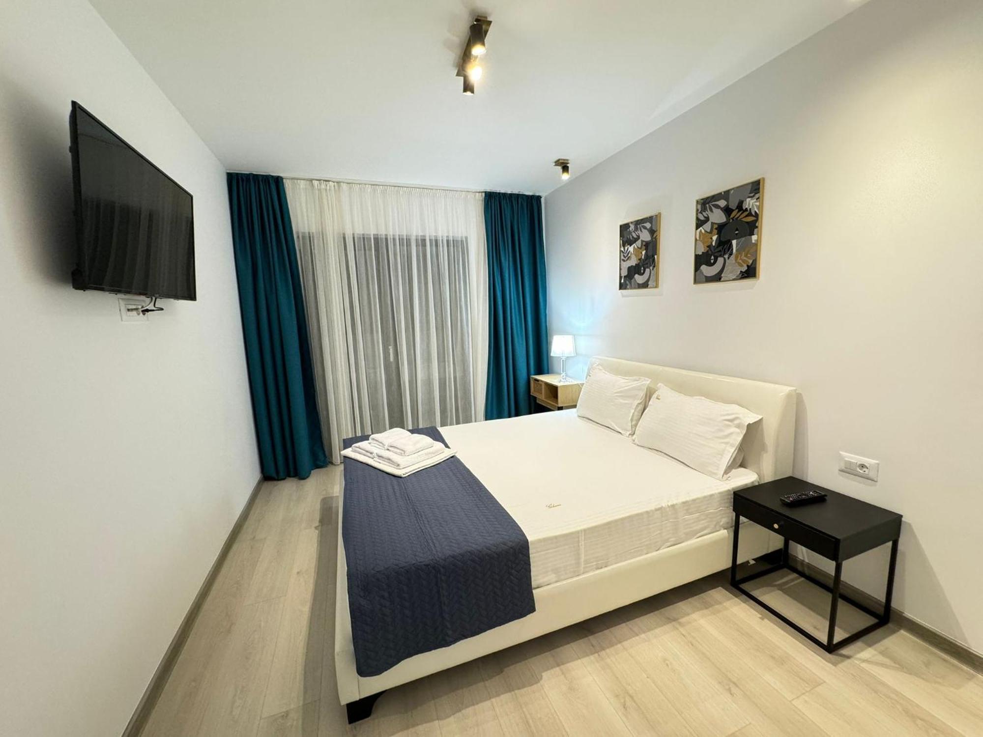 Luxury Apartments Avanera With 1&2 Bedroom With Parking Suceava Exterior foto